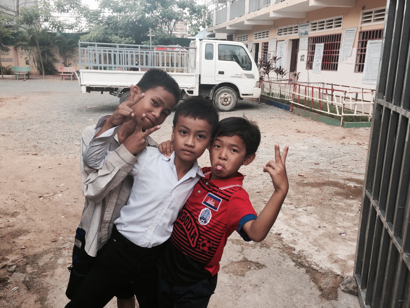 Voluntariado en Camboya Cooperating Volunteers